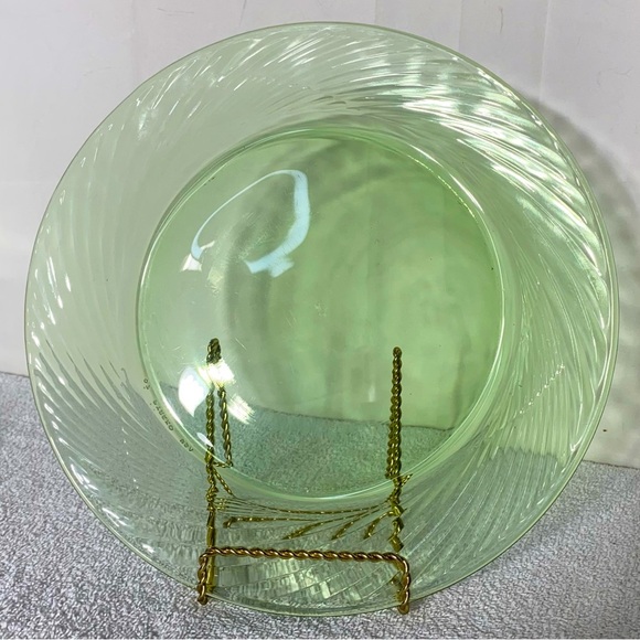 Vintage Pyrex Festiva Spring Green Swirl Rim Glass Dinner Plates x4 - Picture 8 of 11